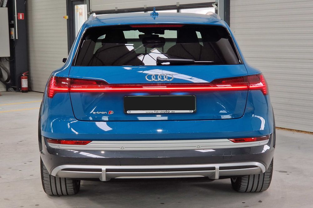 Audi E-tron ,,S”, 505 CP quattro, deosebit