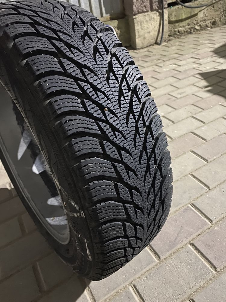 Продам шины c дисками Nokian Hakkapeliitta R3