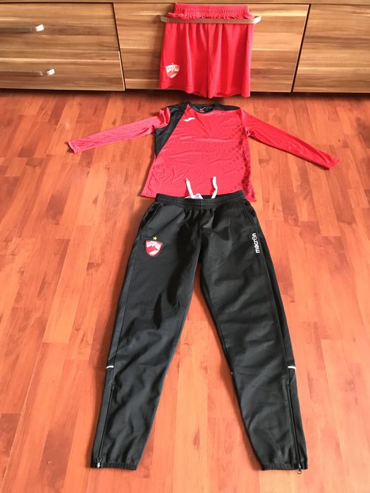 Echipament fotbal Dinamo din trei piese marimea S