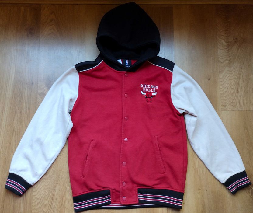 NBA / Chicago Bulls - детски суичър с качулка