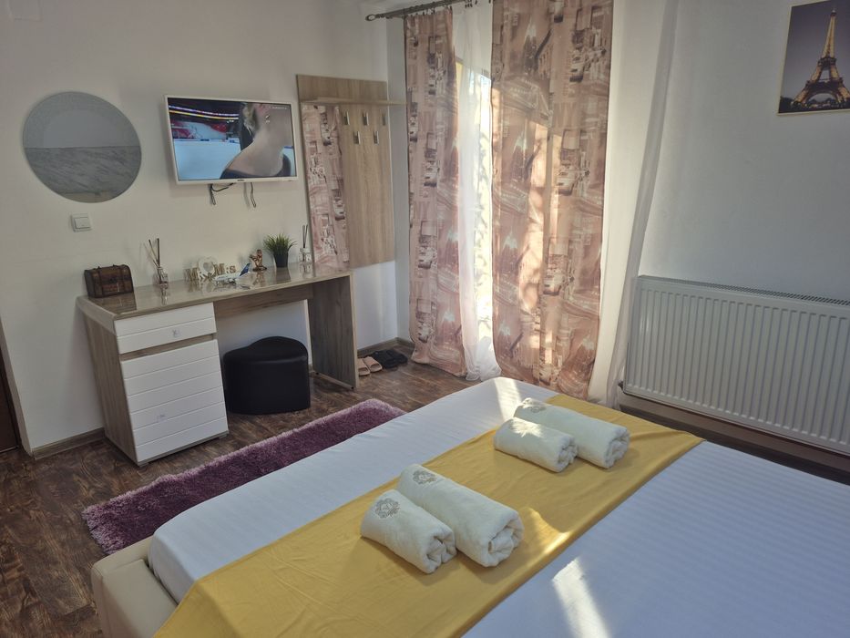 Camere disponibile 180lei 2 pers/noapte și 100lei 1 per.