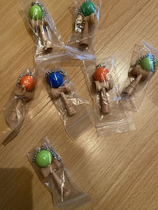 Breloc kbr kendama noi pret bucata