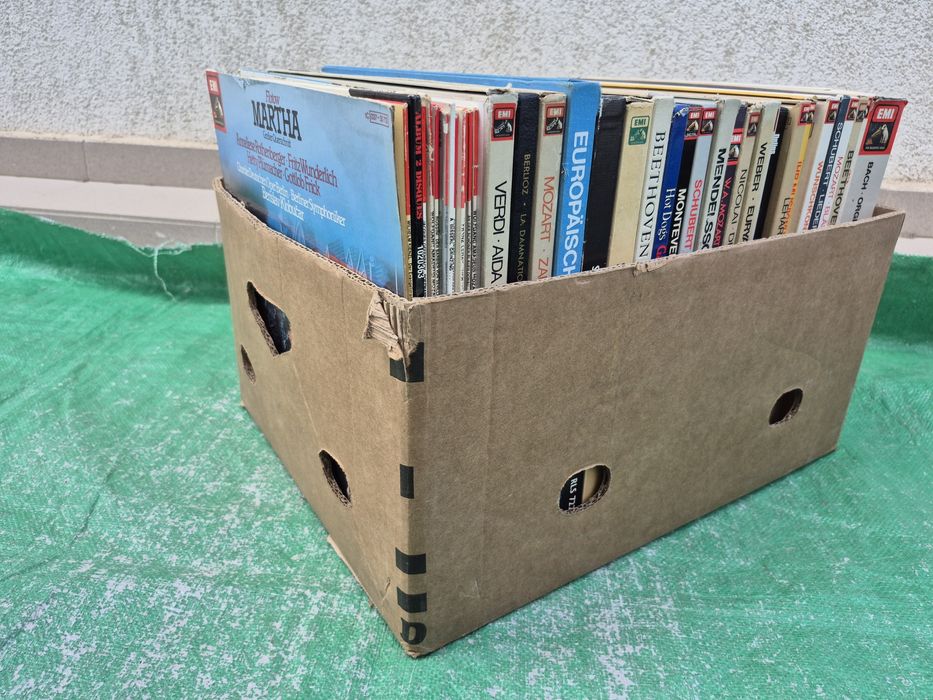 Vând 150 Discuri Vinil colectia EMI HIS Master's Voice muzica clasica