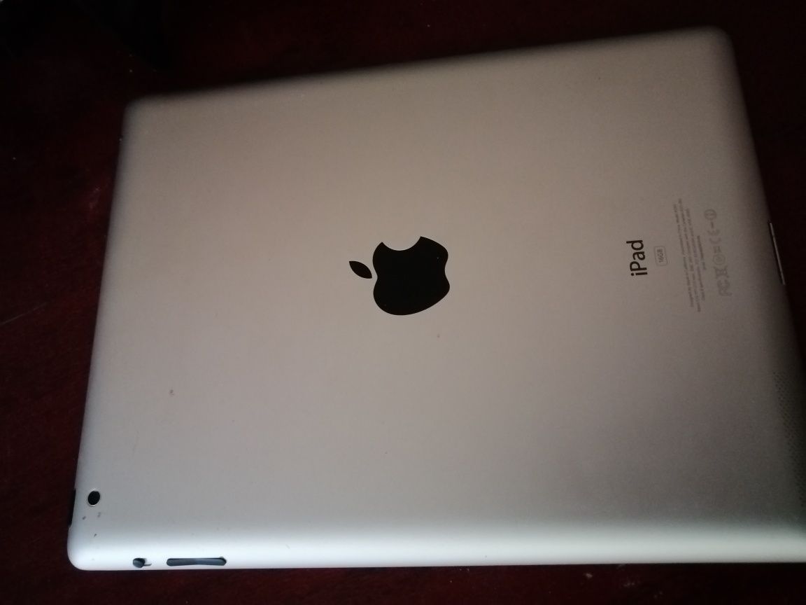 Vând ipad, 16GB puțin folosit