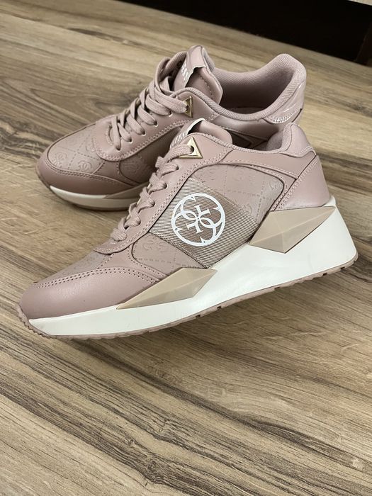 Дамски сникърси Guess