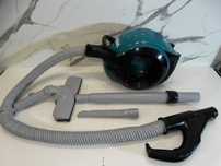 Makita DCL500 - Акумулаторна прахосмукачка