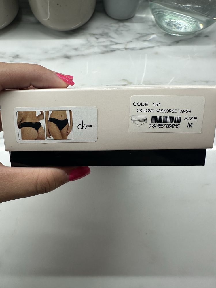 Чисто ново бельо Calvin Klein