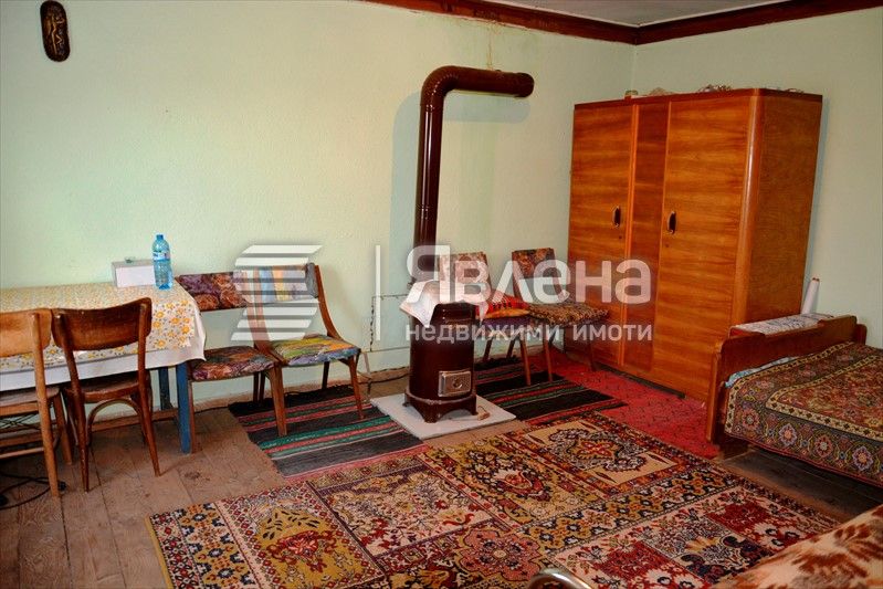 Продава се Къща в с. Яздач, Област Стара Загора - 140 кв.м за 300 €/кв.м - Снимка #9