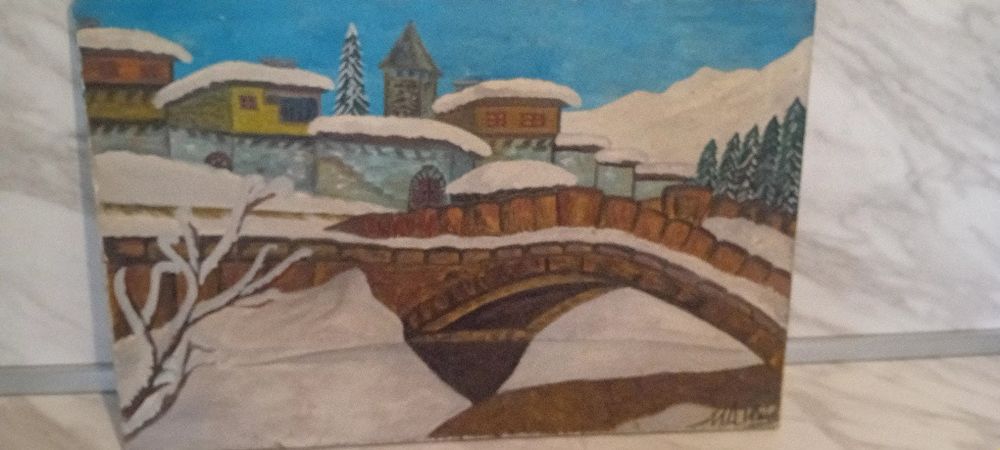 Стари картини с маслени бой.