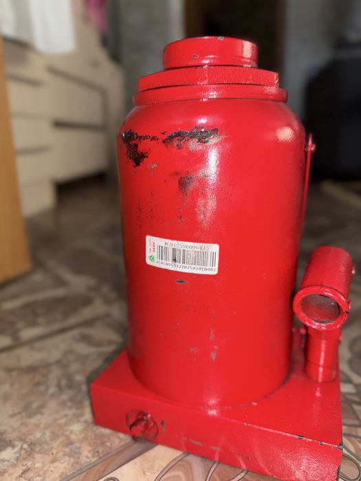 Домкрат для большегрузов