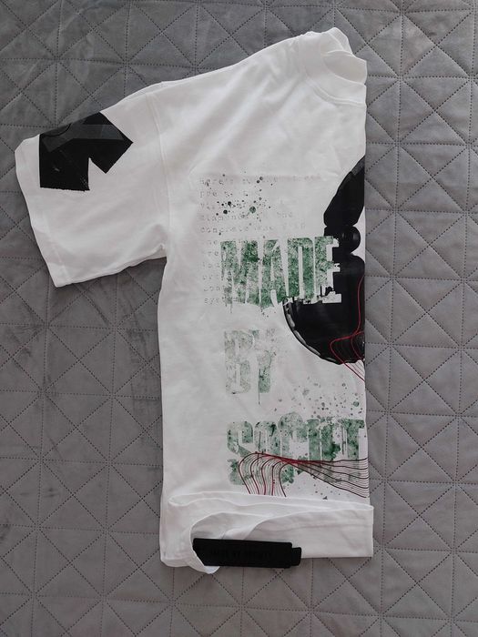 Tricou Made by Society _ Mărimea L / nou