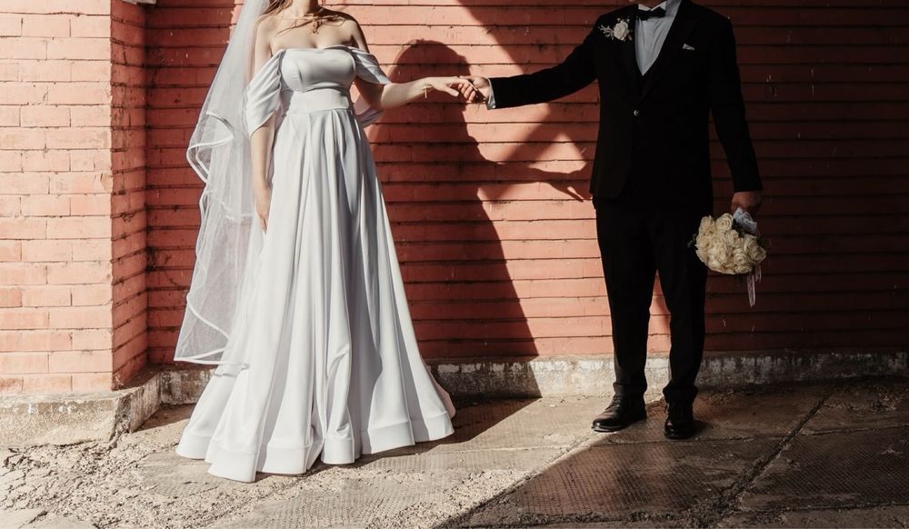 Vând rochie de mireasă