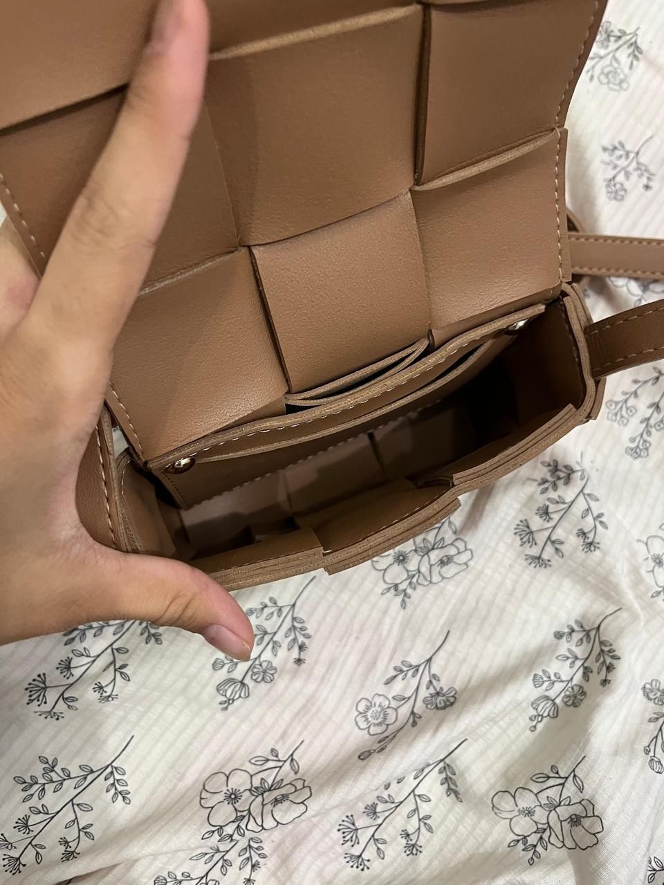 Срочно продам сумку в стиле Bottega