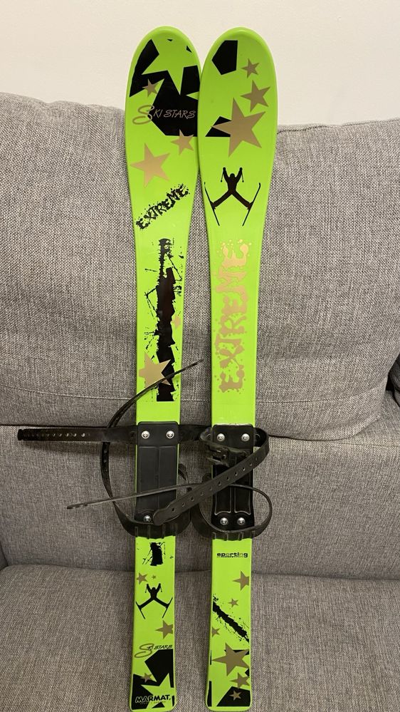 Skiuri de plastic pentru copii