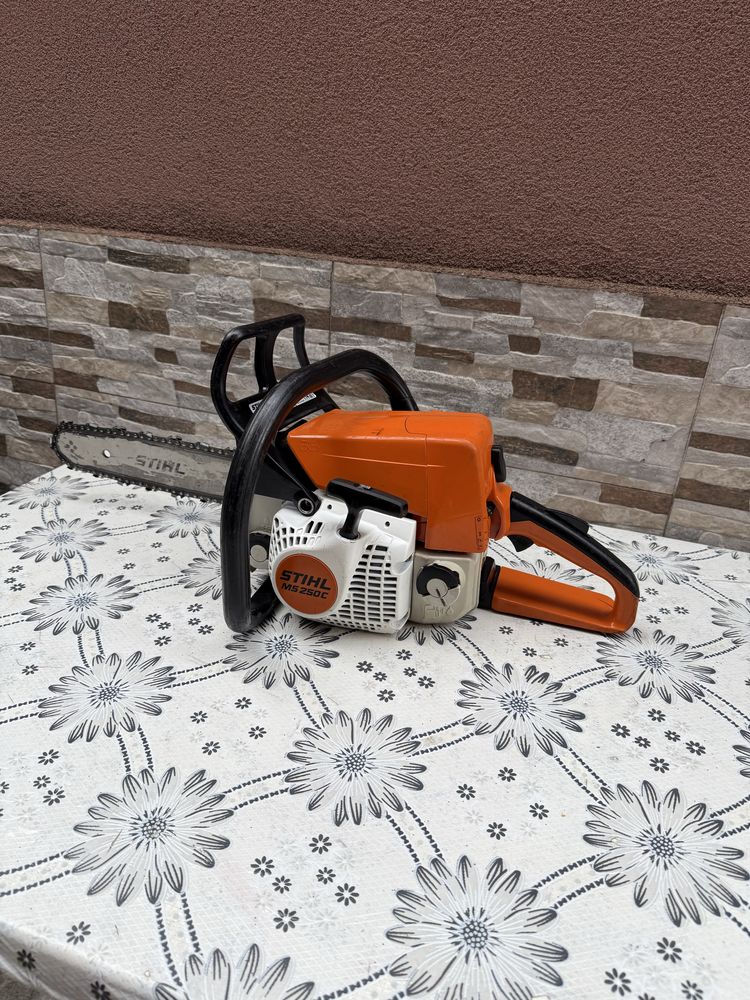 Бензинов верижен трион Stihl MS 250 С