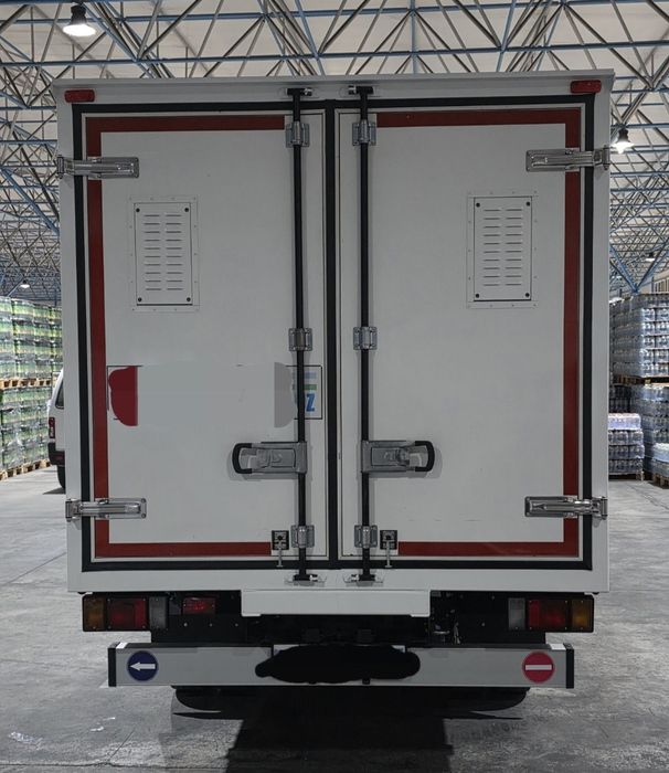 Услуги перевозки — быстро, аккуратно и надёжно! Автофургон Isuzu77