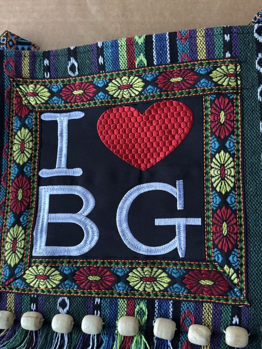 Сувенирна чанта от плат с традиционни български мотиви