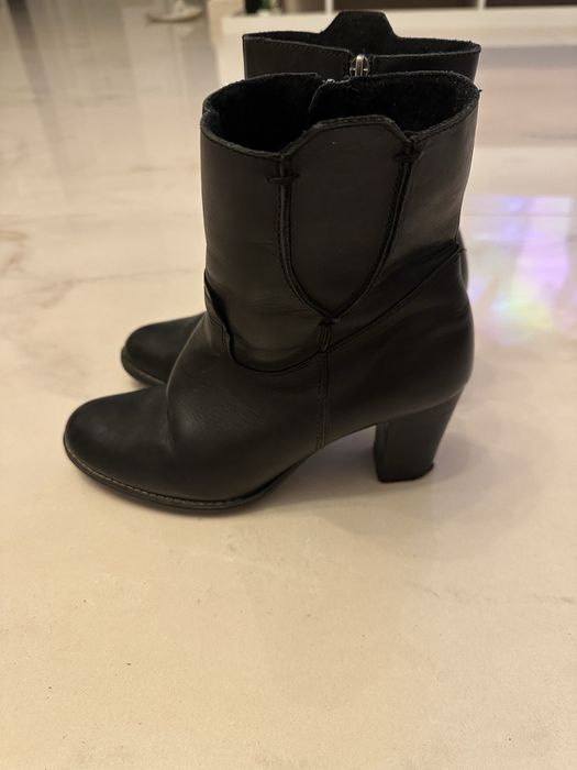 Vând Ghete din piele Lasocki, marimea 40