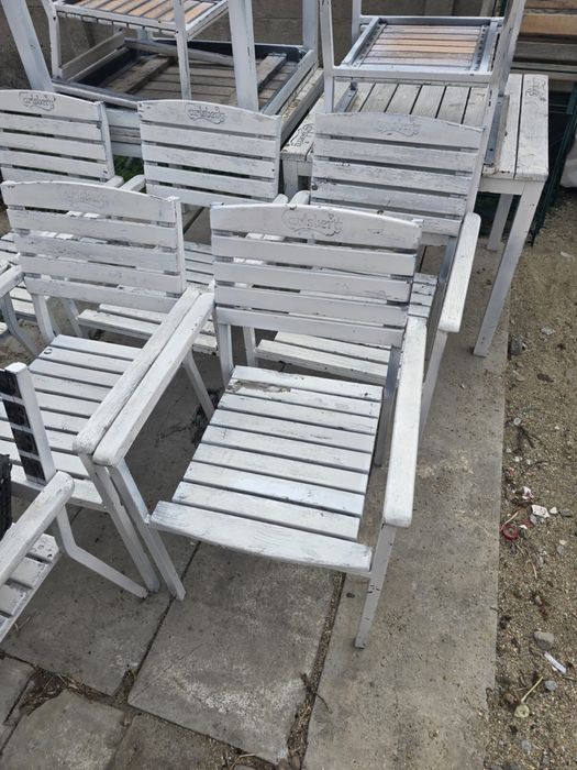 Vand scaune si mese pentru terasa