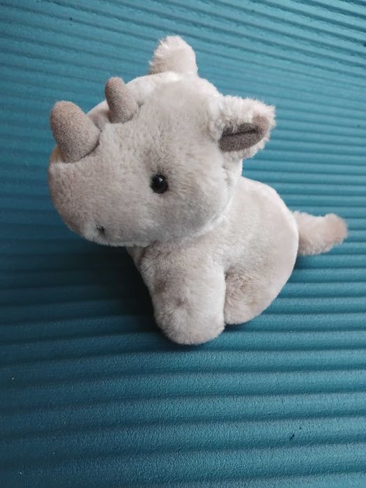 Плюшена играчка носорогче