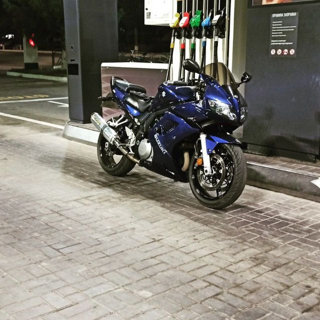 Продаю suzuki SV1000 год 2006