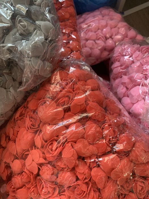 LOT 15000 Trandafiri de spuma pentru aranjamente