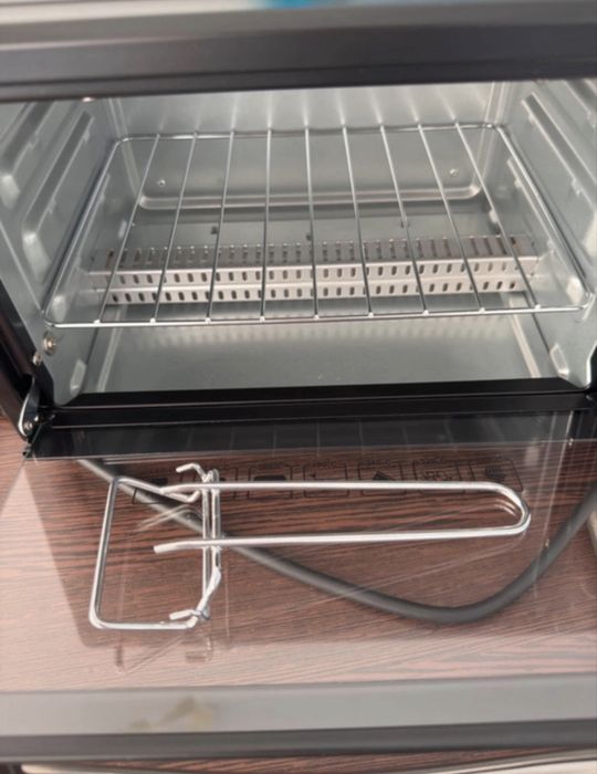 Mini cuptor electric