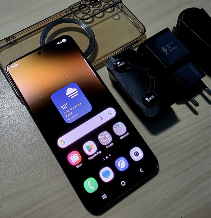 Samsung S22 • 256 GB  memorie • Liber Retea