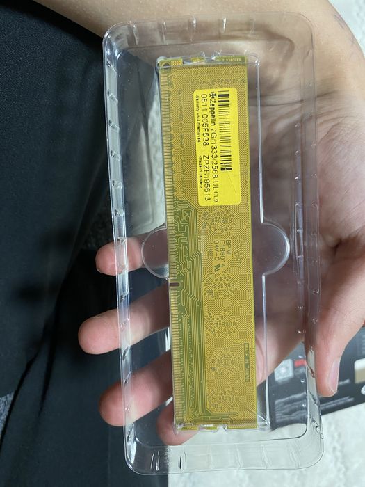 Оперотианая память DDR3 4гб
