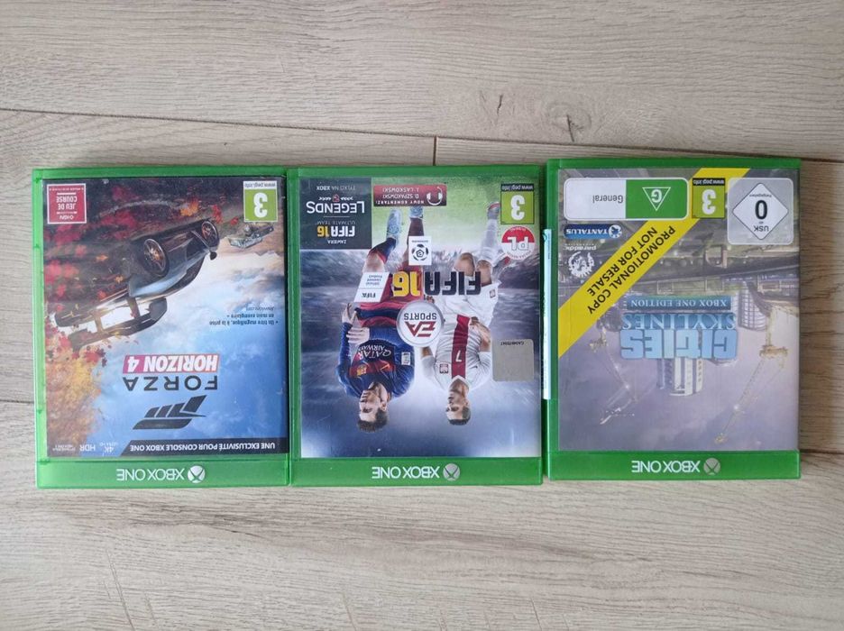 X BOX ONE +3 controlere + 2 jocuri