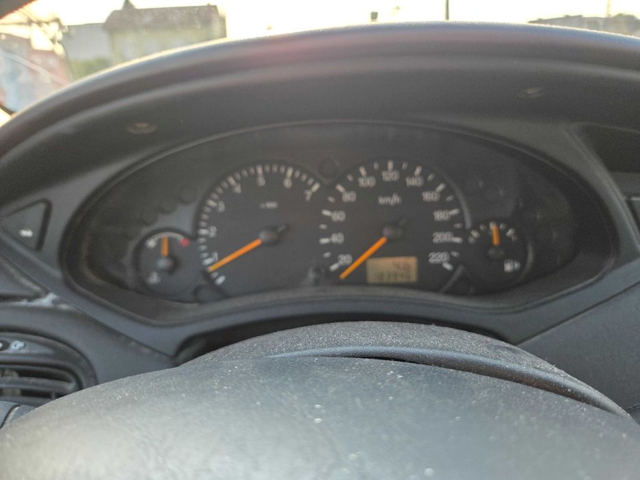 Ford Focus 1.6 benzina