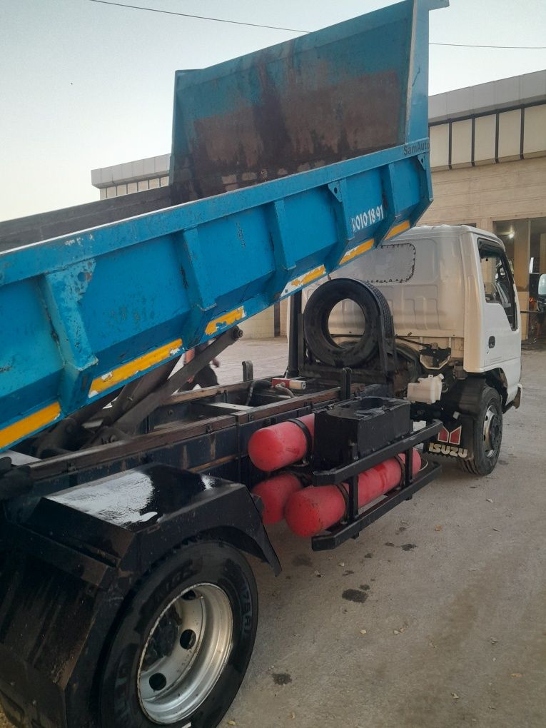Isuzu sotiladi samasval yili 2012