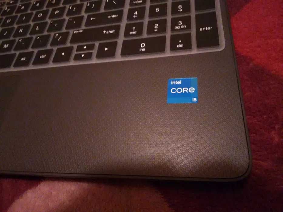 Лаптоп HP Intel Core i5,Windows 11 Retail key