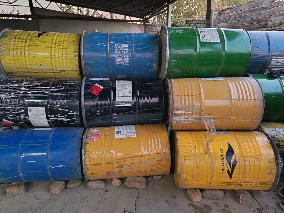 Бочка 200 литровая. В хорошем состоянии.Оптом