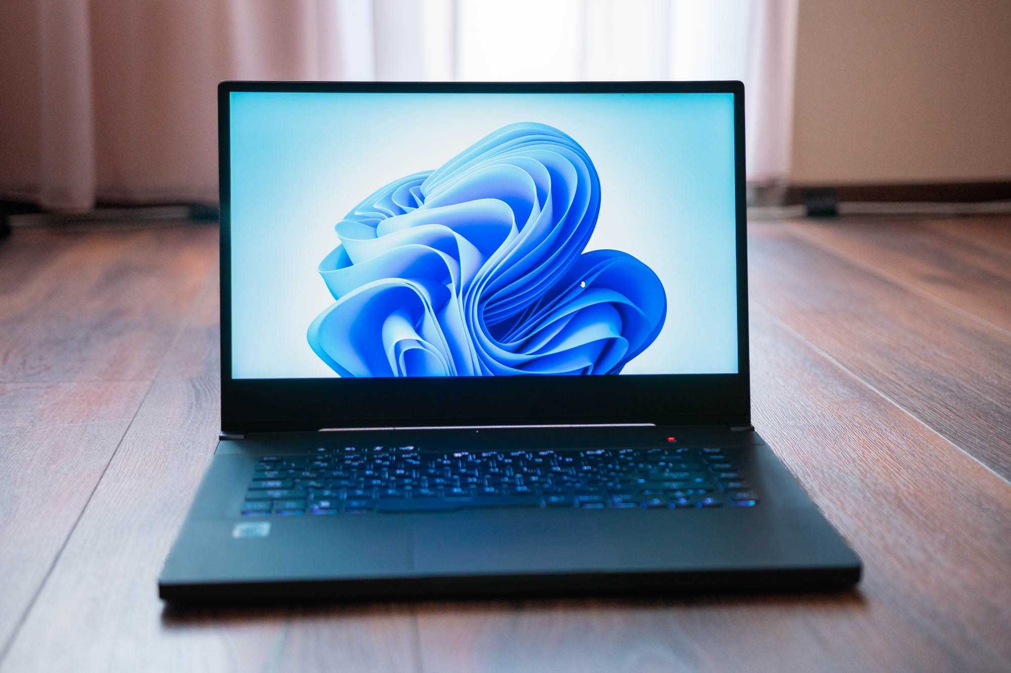 Геймърски лаптоп ASUS ROG Zephyrus M15 – i7, RTX 2070, 40GB RAM, 240Hz