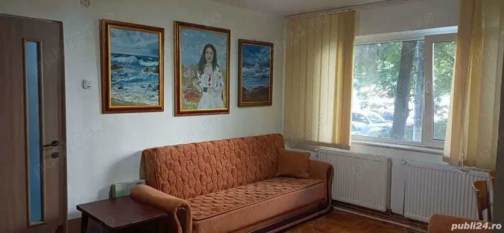 Apartament 2 camere zona Boul Rosu