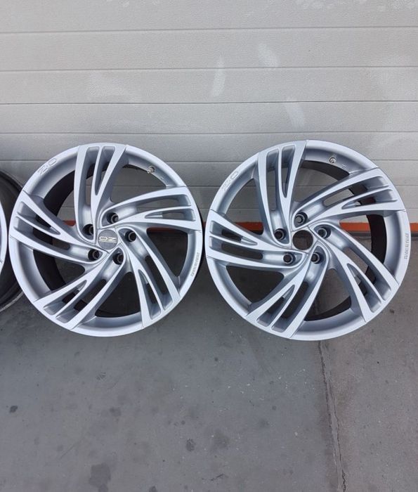 OZ Racing 19 5x120 BMW 9j