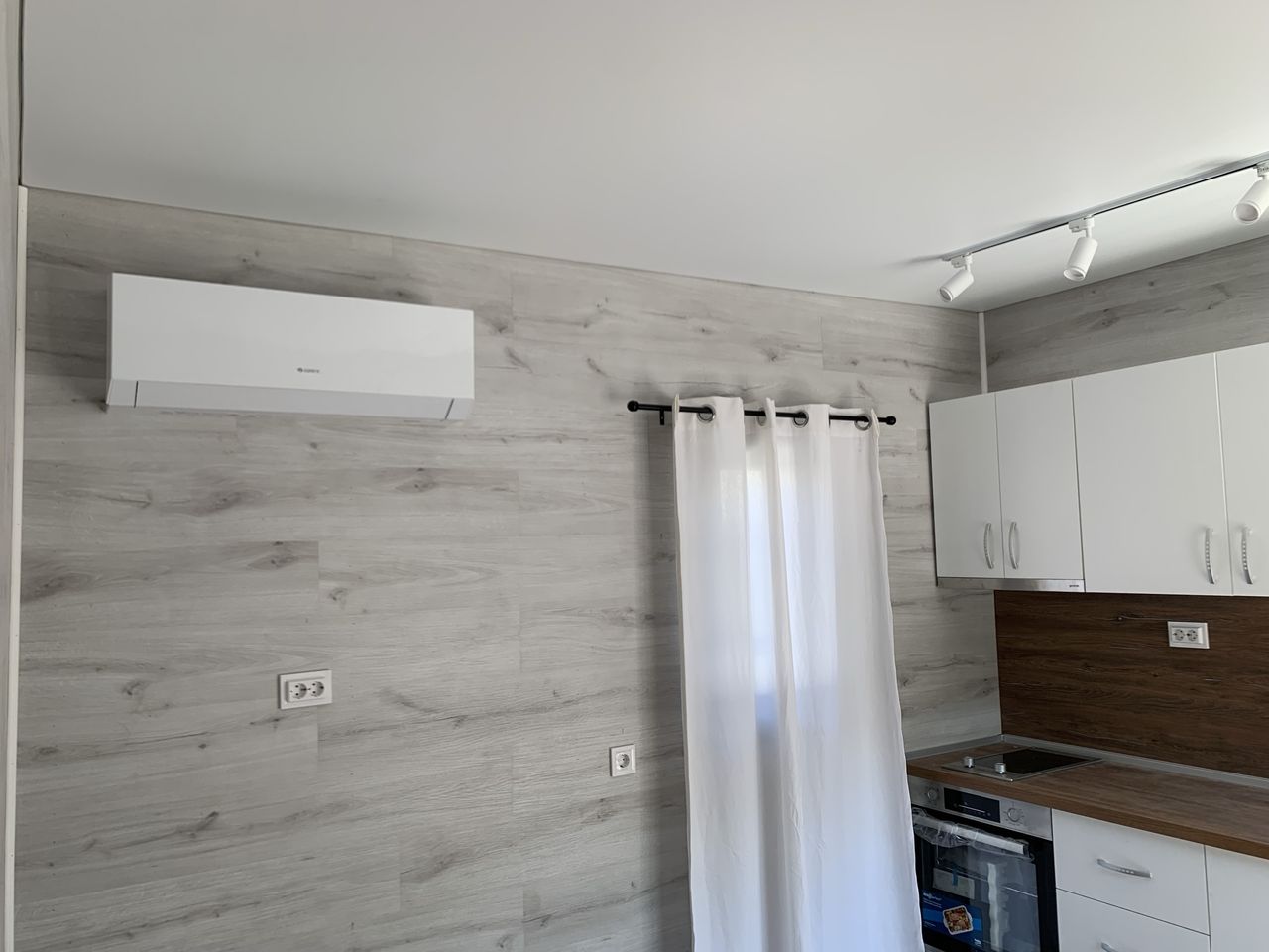 Продава се Къща в Казанлък - 21 кв.м за 677 €/кв.м - Снимка #10