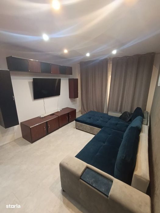 Apartament 3 cam decomandat, stradal (balcon Spațiu comercial în acte)