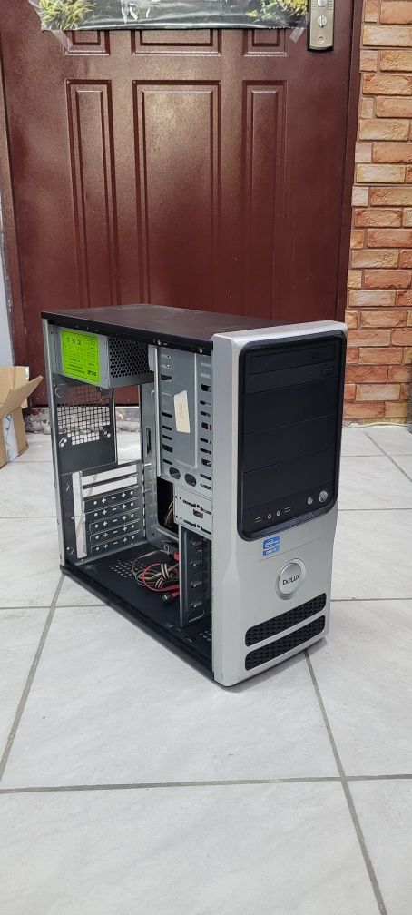 Carcasa Carcasa Delux MT482 ATX 450W