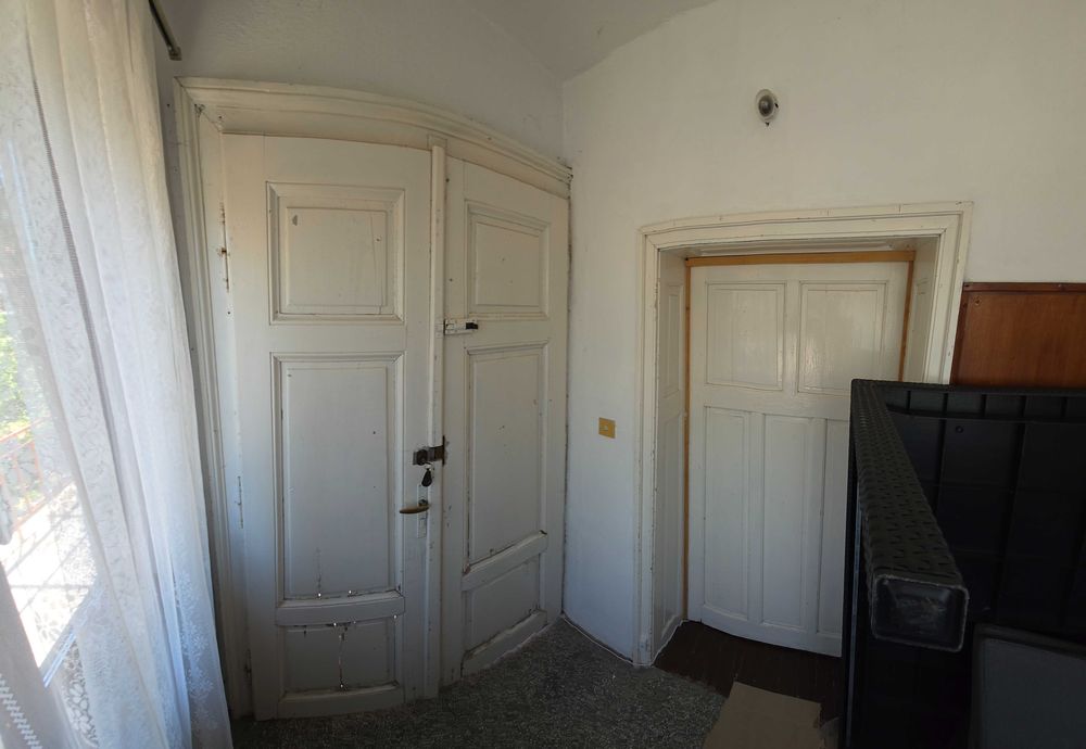 Продавам интериорни врати – няколко броя, без каси