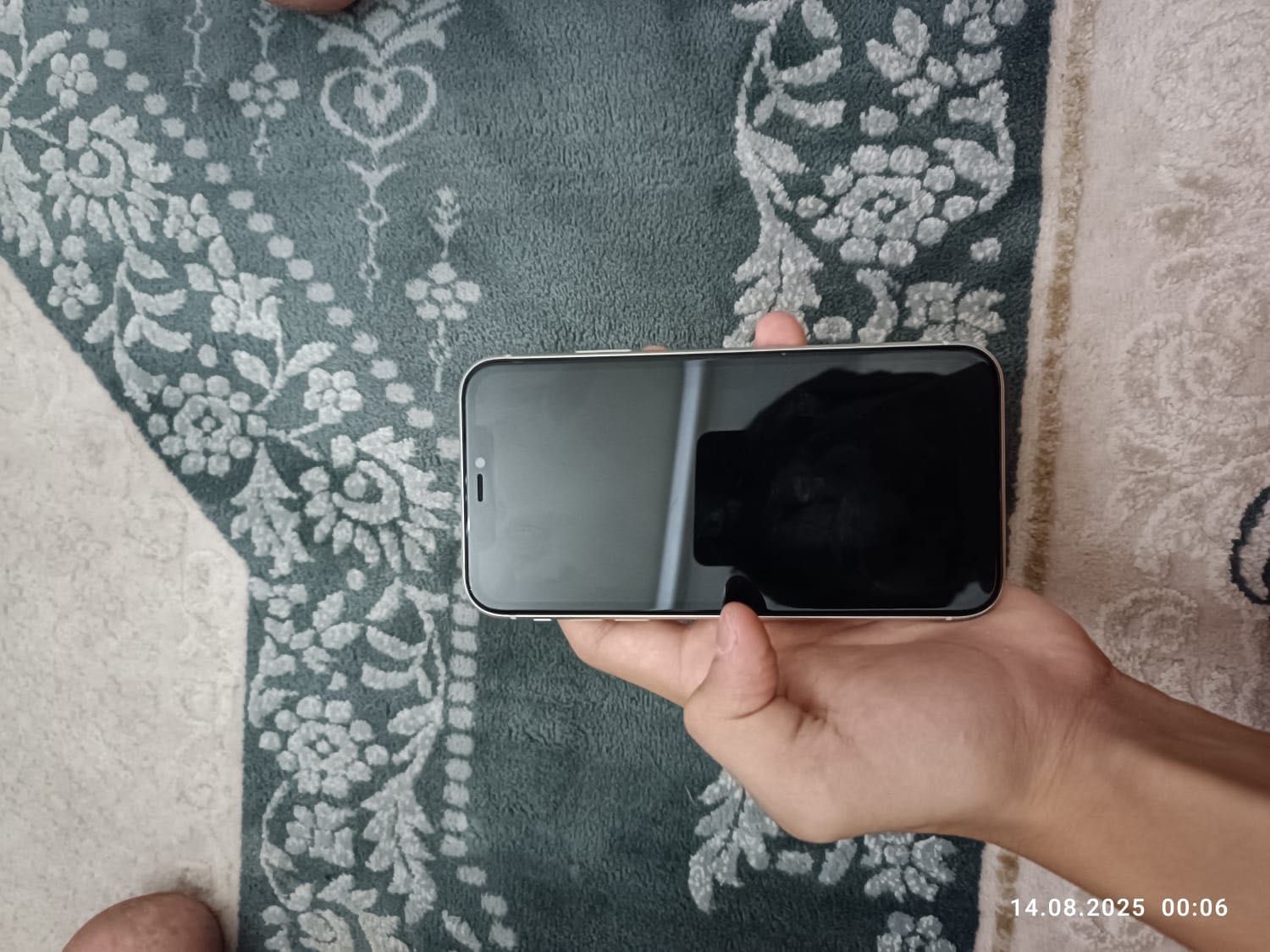 Iphone 11 holati zor