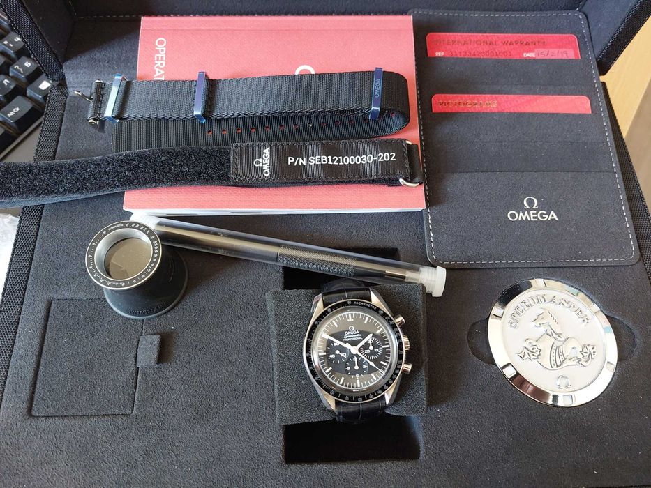 OMEGA Speedmaster Professional Moonwatch Chronograph Hesalite