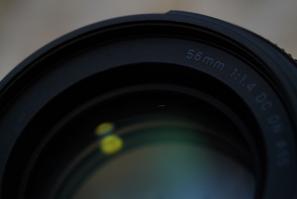 Obiectiv foto Sigma 56mm f1.4 - Fujifilm