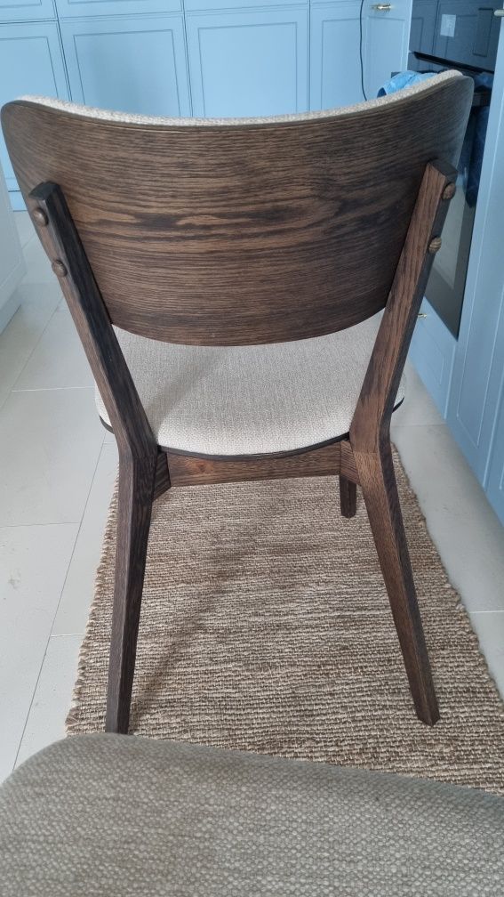 Vând scaune lemn masiv  colecția The Home model 2023