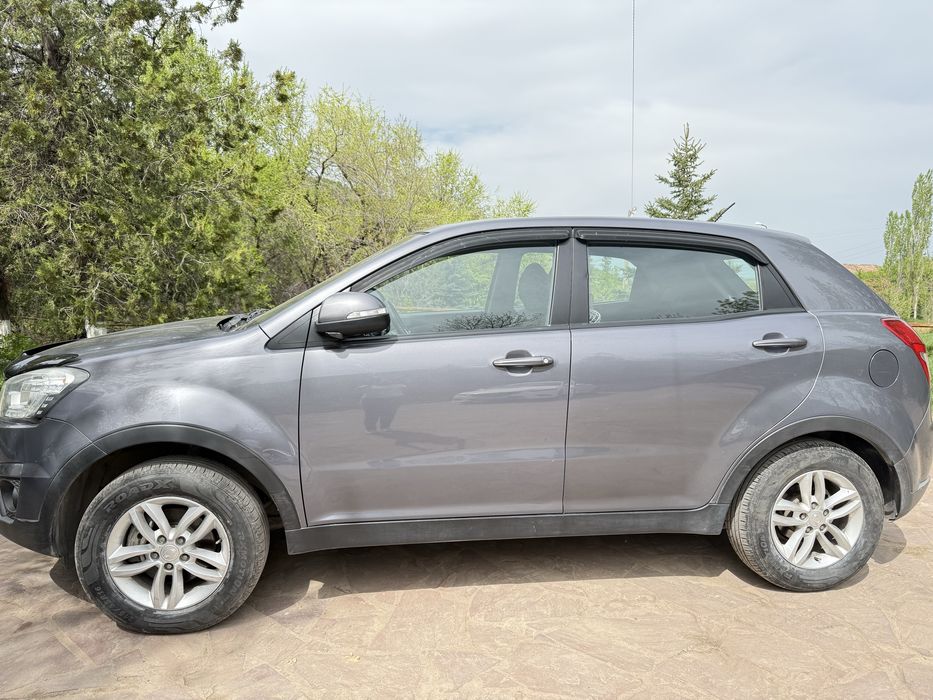 Продам машину Ssang Yong