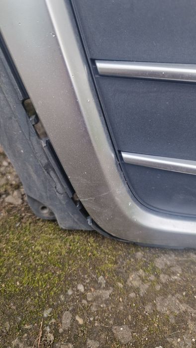 Grila centrala Audi Q7 4M  cu locaș senzor parcare