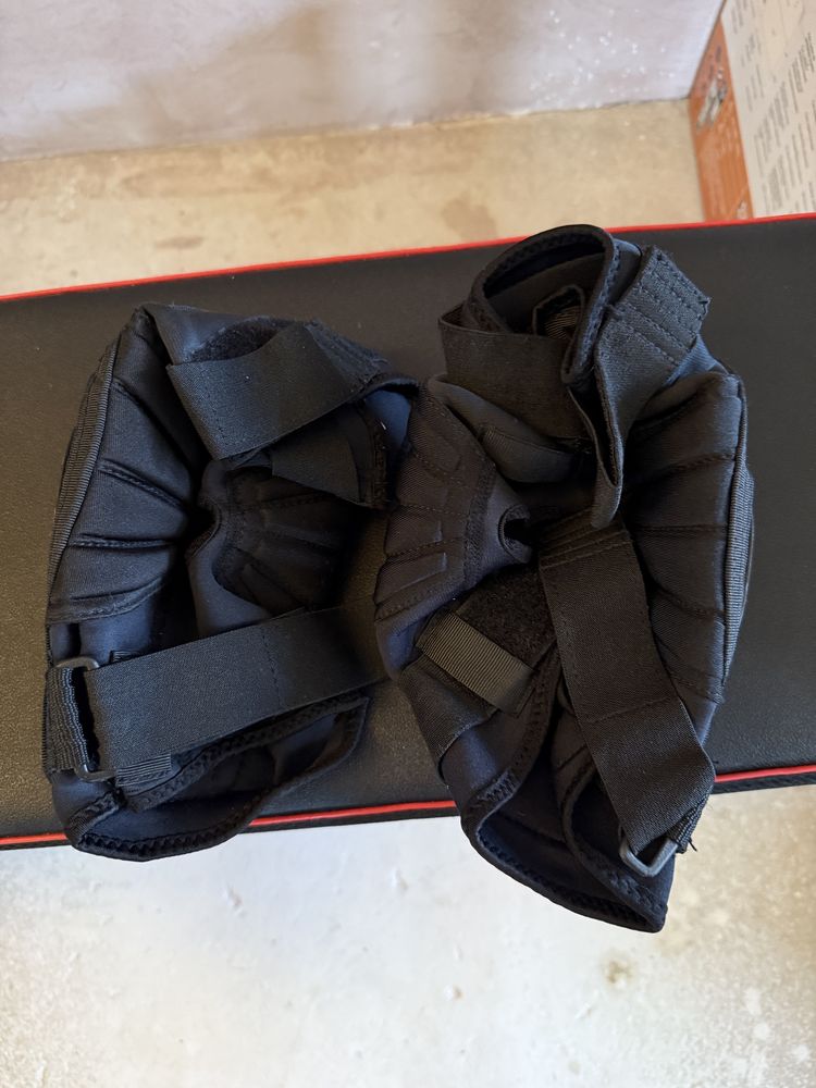 Pantaloni protecție Demon + Genunchiere skate IXS