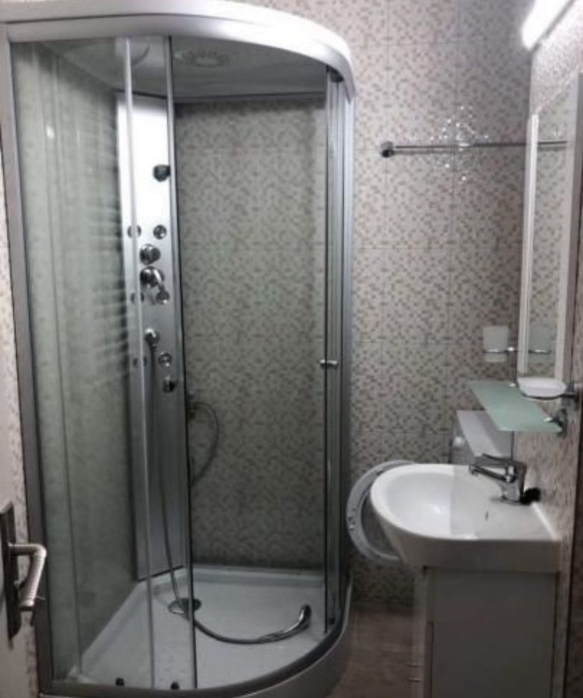 Regim hotelier zona Titan-Piata Minis sector 3