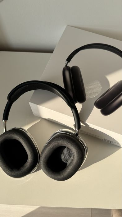 Продаю Airpods Max